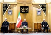 بزشکیان یتوجه إلى إسلام آباد: إیران وباکستان توسّعان التعاون الحدودی وتعزّزان العلاقات الاقتصادیة