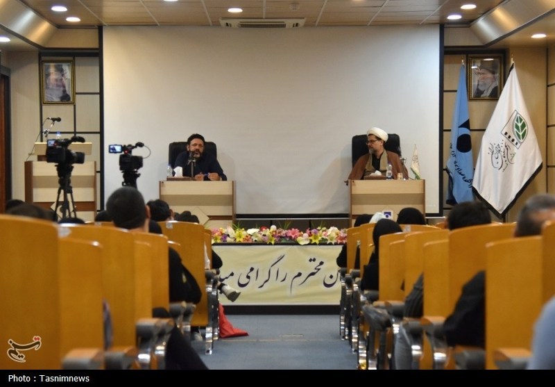 نشست فرهنگی «کشف ایده در فرایند نگارش فیلمنامه» در قم برگزار شد