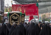 تشییع نمادین پیکر امام حسن (ع) در بین‌الحرمین