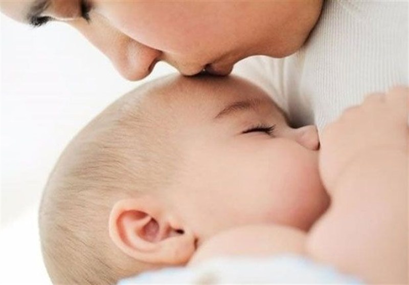 لزوم ارتقای آگاهی عمومی در بحث فواید تغذیه نوزادان با شیر مادر
