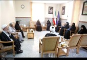 دیدار همسر شهید سلامی با مدیر حوزههای خواهران