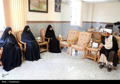 دیدار همسر شهید سلامی با مدیر حوزه‌های خواهران