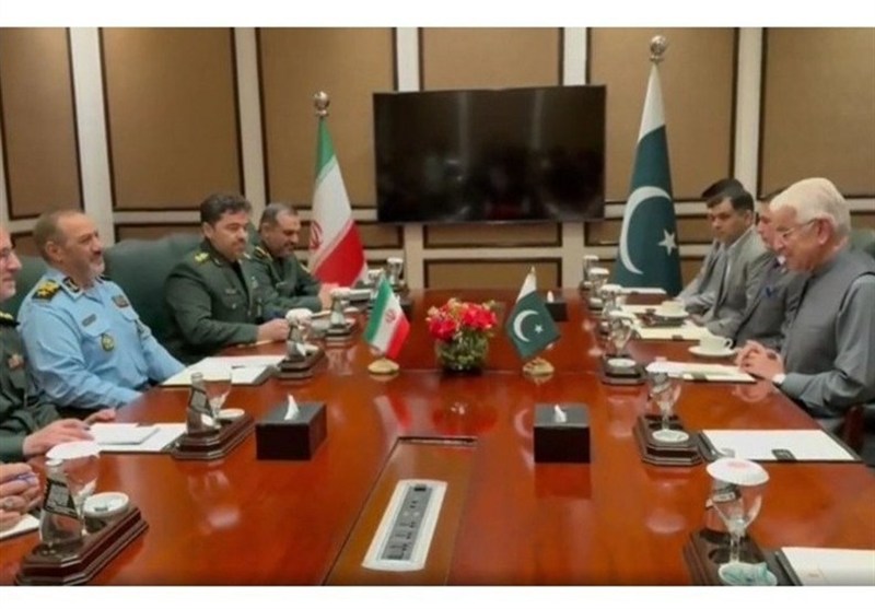 İslamabad&apos;ın İran ve Pakistan Savunma Bakanları Arasındaki Görüşmeye İlişkin Açıklaması