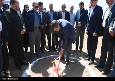 سفر استاندار یزد به بافق و کلنگ زنی 7 مدرسه