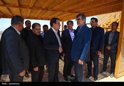 سفر استاندار یزد به بافق و کلنگ زنی 7 مدرسه