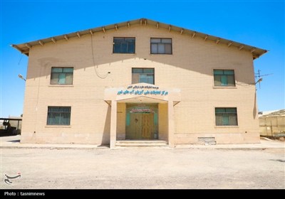 سفر استاندار یزد به بافق و کلنگ زنی 7 مدرسه