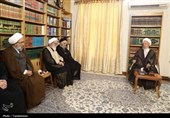 آیتالله مکارمشیرازی: در حفظ سنتهای حوزوی به شرایط جدید هم توجه شود