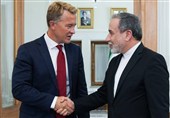 نائب وزیر الخارجیة النرویجی یلتقی عراقجی