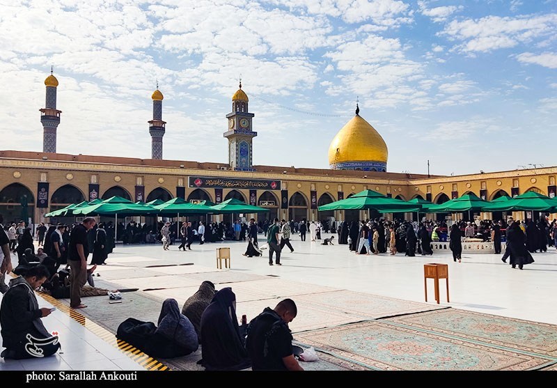 مسجد کوفه در اربعین؛ میعادگاه گام‌هایی که جهان را به کربلا پیوند می‌زند+فیلم