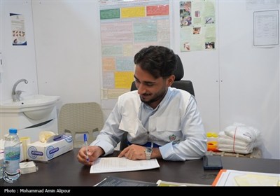 ارائه خدمات رایگان پزشکی مرکز درمانی در نقطه صفر مرزی شلمچه
