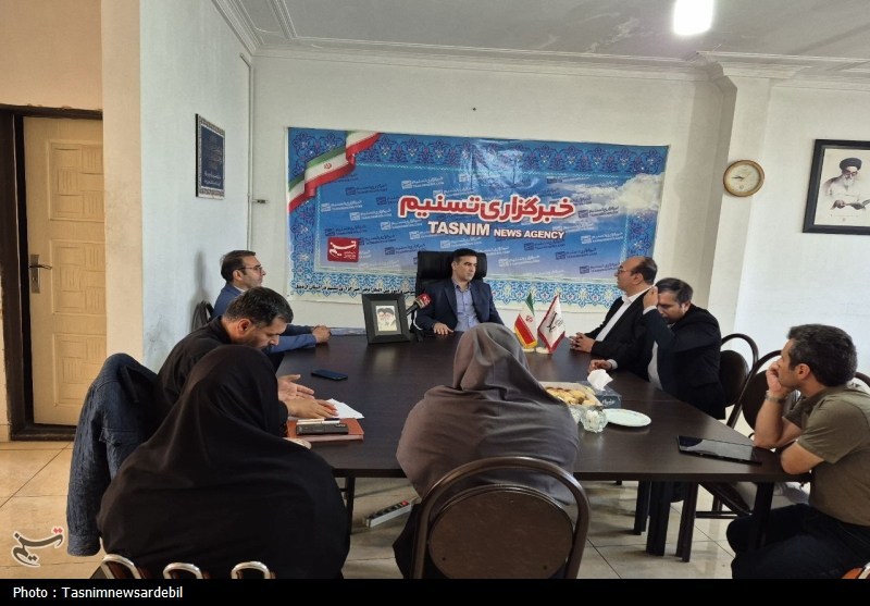 حضور رئیس دانشگاه محقق اردبیلی به مناسبت روز خبرنگار از خبرگزاری تسنیم بازدید کرد
