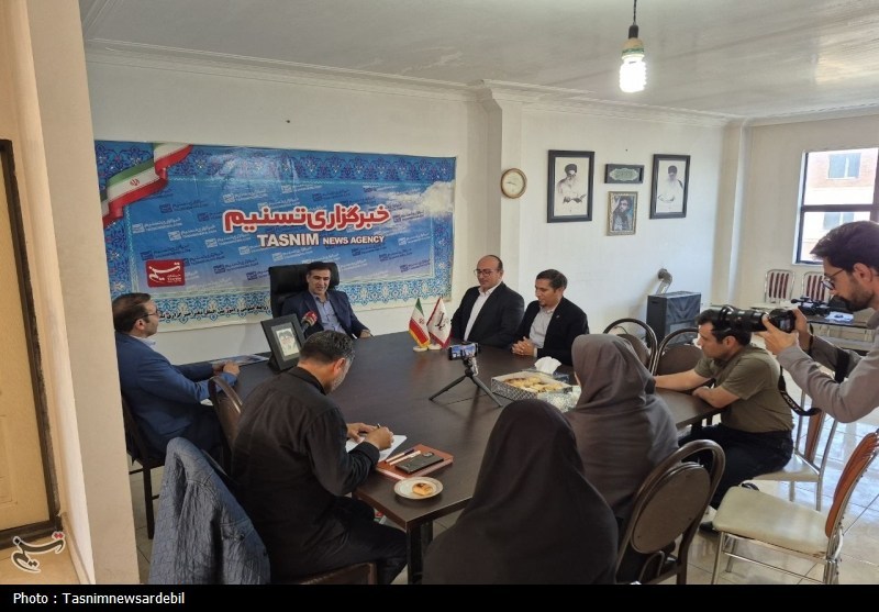 حضور رئیس دانشگاه محقق اردبیلی به مناسبت روز خبرنگار از خبرگزاری تسنیم بازدید کرد
