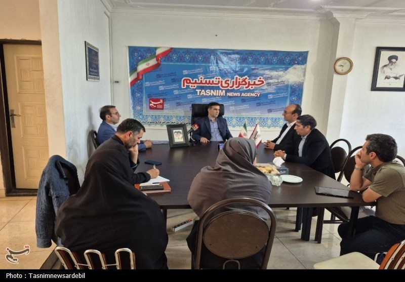حضور رئیس دانشگاه محقق اردبیلی به مناسبت روز خبرنگار از خبرگزاری تسنیم بازدید کرد