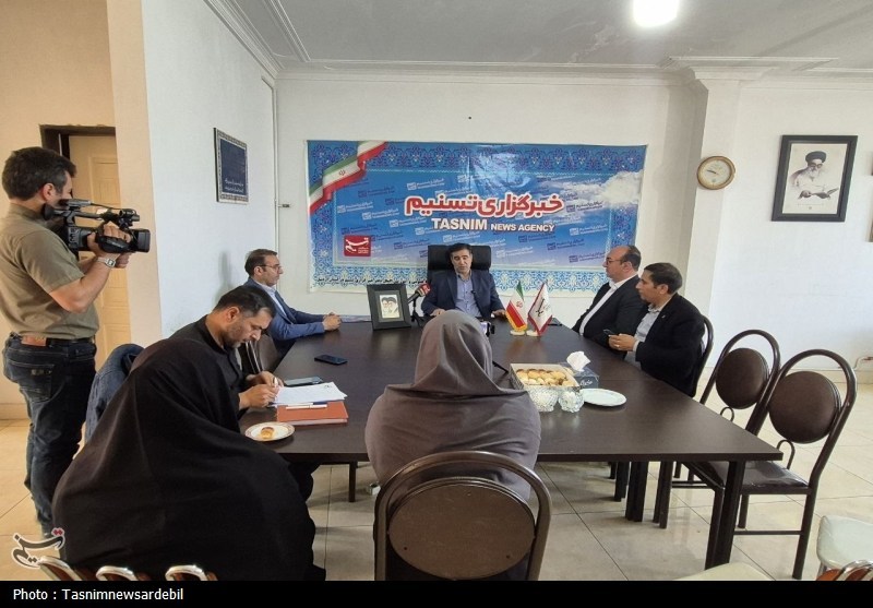 حضور رئیس دانشگاه محقق اردبیلی به مناسبت روز خبرنگار از خبرگزاری تسنیم بازدید کرد