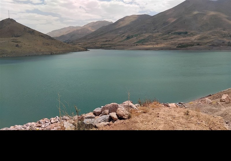 بازدید خبرنگاران لرستان از سد کمندان؛ تأمین آب 4300 هکتار زمین کشاورزی