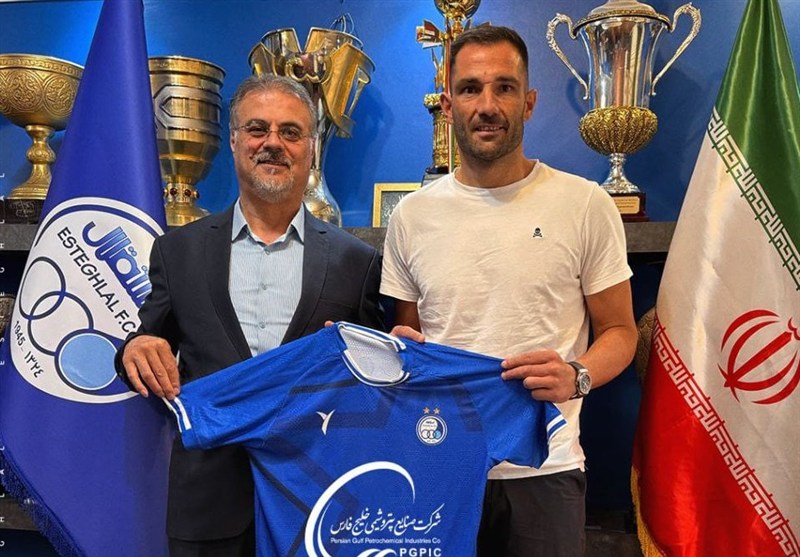 Esteghlal Completes Signing of Antonio Adan