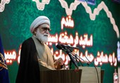 متولی العتبة الرضویة المقدسة: لا یحق لأحد أن یزعزع وحدة الشعب فی مواجهة العدو/الوحدة الوطنیة ستحدد مستقبل إیران