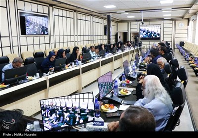 نشست خبری نماینده اراک در مجلس شورای اسلامی در آستانه روز خبرنگار