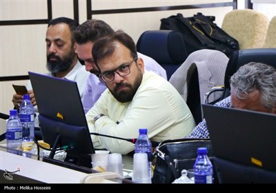 نشست خبری نماینده اراک در مجلس شورای اسلامی در آستانه روز خبرنگار