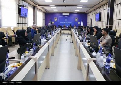 نشست خبری نماینده اراک در مجلس شورای اسلامی در آستانه روز خبرنگار