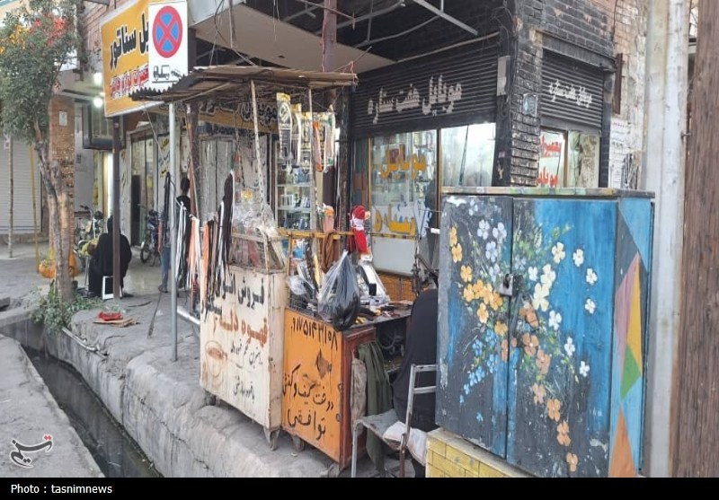 پیاده‌روهای دهدشت در چنگال سد معبر؛ شهروندان در ترافیک و خطر+تصاویر