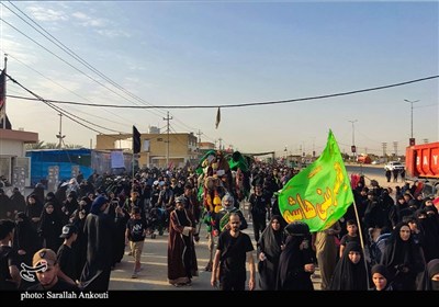 حال و هوای زائران و موکب داران اربعین حسینی در مسیر کربلا