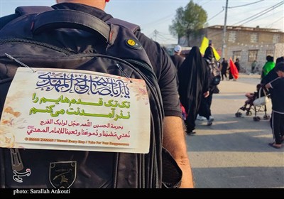 حال و هوای زائران و موکب داران اربعین حسینی در مسیر کربلا