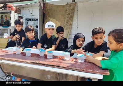 حال و هوای زائران و موکب داران اربعین حسینی در مسیر کربلا