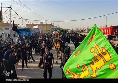 حال و هوای زائران و موکب داران اربعین حسینی در مسیر کربلا