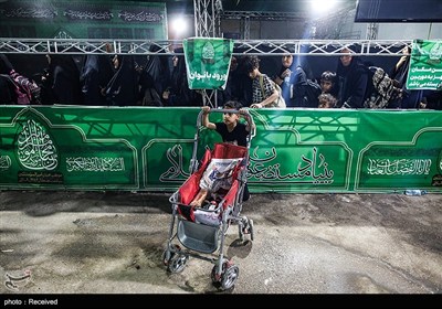 عبور زائران اربعین حسینی از مرز شلمچه