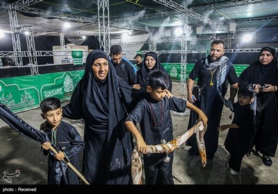 عبور زائران اربعین حسینی از مرز شلمچه