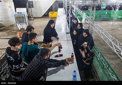 عبور زائران اربعین حسینی از مرز شلمچه