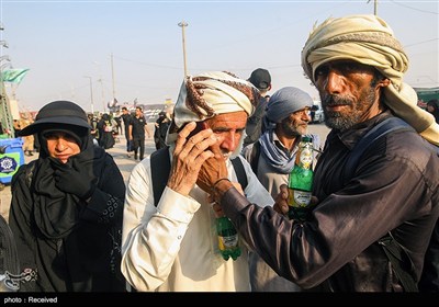 عبور زائران اربعین حسینی از مرز شلمچه
