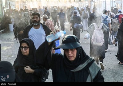 عبور زائران اربعین حسینی از مرز شلمچه