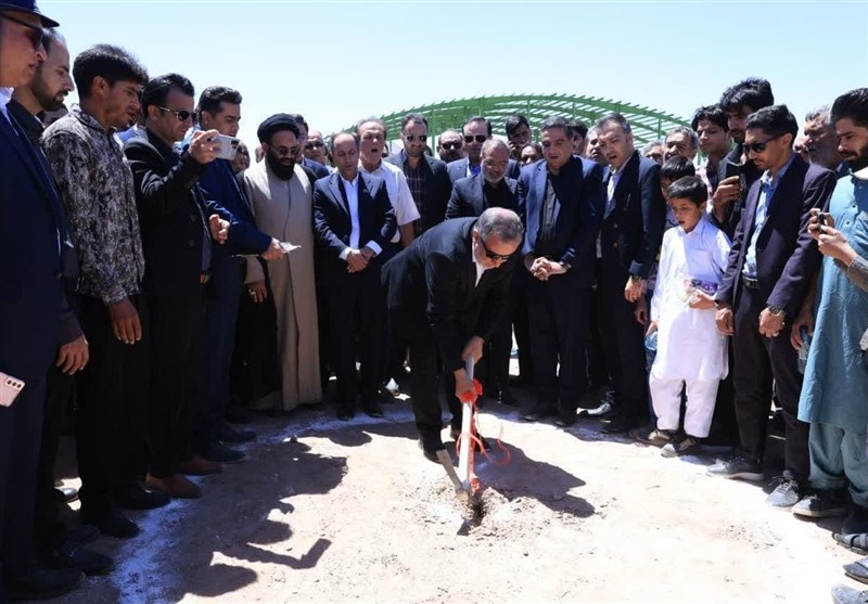 کارخانه تولید تجهیزات پزشکی در قاین کلنگ‌زنی شد