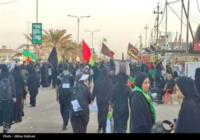 زائران بوشهری در کربلا؛ از اشک‌های عاشقانه تا خدمت‌رسانی بی‌منت