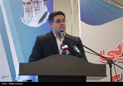 آیین رونمایی و بهره‌برداری از هواپیمایی اراک ایر