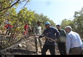 بازدید استاندار چهارمحال و بختیاری از آتشسوزی منطقه هلن
