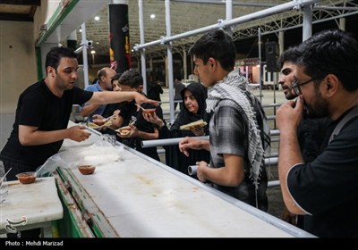بازدید فتاح از روند خدمت‌رسانی ستاد اجرایی فرمان امام در مرز مهران