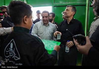 بازدید فتاح از روند خدمت‌رسانی ستاد اجرایی فرمان امام در مرز مهران
