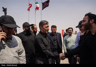 بازدید فتاح از روند خدمت‌رسانی ستاد اجرایی فرمان امام در مرز مهران