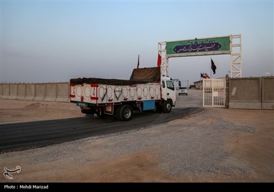 بازدید فتاح از روند خدمت‌رسانی ستاد اجرایی فرمان امام در مرز مهران