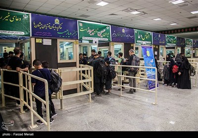 عبور شبانه زائرین اربعین حسینی از مرز خسروی
