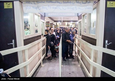 عبور شبانه زائرین اربعین حسینی از مرز خسروی