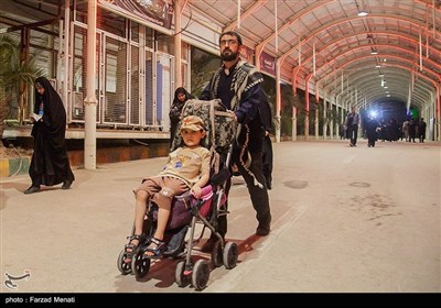 عبور شبانه زائرین اربعین حسینی از مرز خسروی