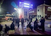 عبور شبانه زائرین اربعین حسینی از مرز خسروی