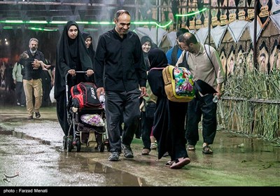 عبور شبانه زائرین اربعین حسینی از مرز خسروی