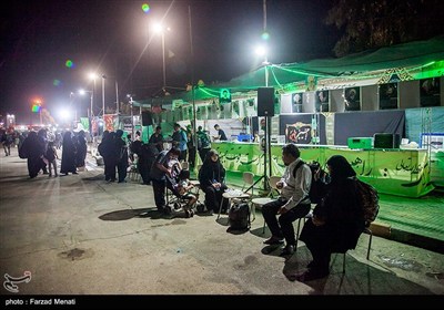عبور شبانه زائرین اربعین حسینی از مرز خسروی