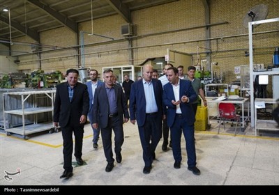 سفر یک‌روزه مهدی تاج به اردبیل؛ بازدید از کارخانه تولید توپ ورزشی به روایت تصاویر