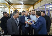 سفر یک‌روزه مهدی تاج به اردبیل؛ بازدید از کارخانه تولید توپ ورزشی به روایت تصاویر
